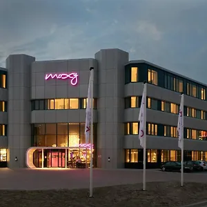 Hotel Moxy Amsterdam Schiphol Airport